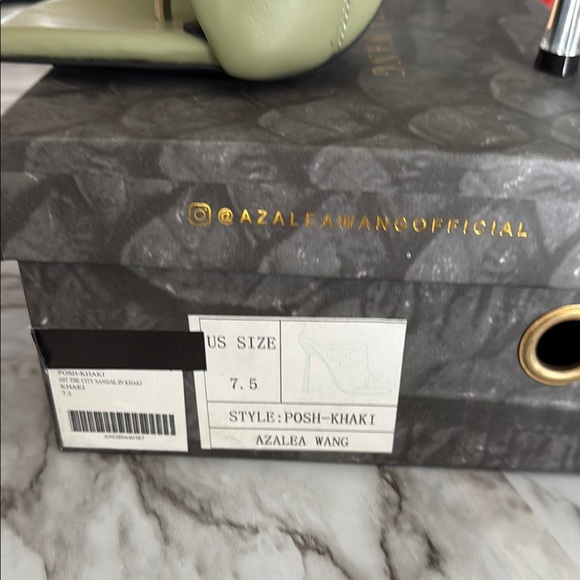Azalea Wang Posh Khaki Hit the City Sandles Sz 7.5- Viral New Heels retails 109$ - Picture 3 of 17